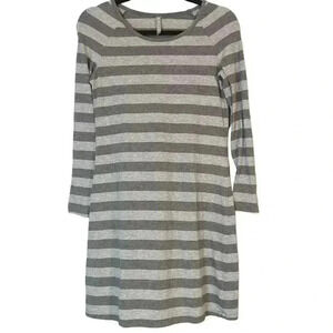 𝅺hanna andersson Women's XS Easy Care Casual T-shirt Dress Gray stripe